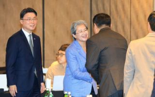 "연구 끝, 제대로 돈 번다"…리사 수 사로잡은 국산 NPU, 본격 수익화