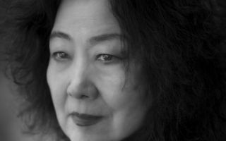 거침없는 날것의 언어…벼랑 끝에서 찾은 에로스와 폭력의 시학