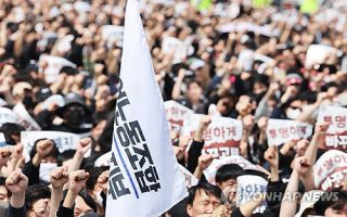 역대급 실적이 부른 성과급 '치킨게임'…산업계 파업주의보