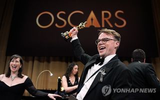 오스카상 수하물 분실소동…美TSA "무기될라" 비행기내 반입금지