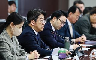 정부 "유가 100달러 아래로 가야 최고가격제 해제 검토"