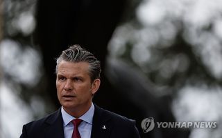 쿠바 간 美국방 "美도달 무기 입수 시도 현명치 못해" 경고