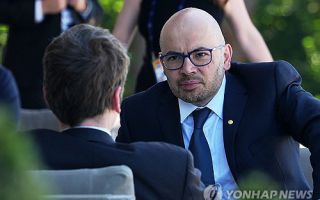 구글 AI 책임자 "AGI 도래 눈앞…美 주도 규제기관 신설해야"