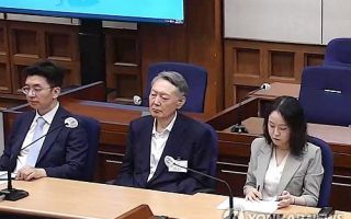 '명태균 여론조사 무상 수수' 尹 항소심 내달 21일 시작
