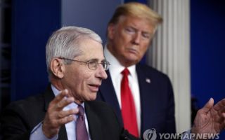 美 '코로나19 지휘관' 파우치 일기 속 트럼프…"완전 망신거리"