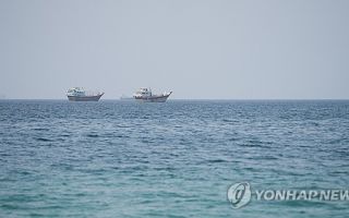 "감옥에 갇힌 것 같다"…6개월째 호르무즈에 발묶인 선원들
