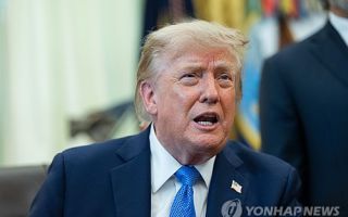 트럼프, 이란 강경 요구에 "로키로 대응 중…이건 체스게임"