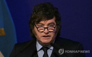 '남미 트럼프' 밀레이 연일 언론에 폭언…"쓸모없는 인간배설물"