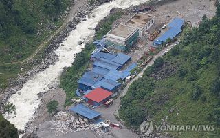 한국인 9명 실종지역 도보수색 불허…네팔군 "위험"