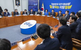 민주 "다음 달 초 국회의장·원내대표 선거 실시"