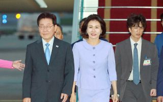 이 대통령, 베트남 도착…오늘 또 럼 주석과 정상회담
