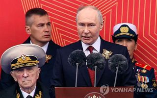 트럼프 "우크라전 종식 시작되길"…러 "휴전은 딱 3일간"