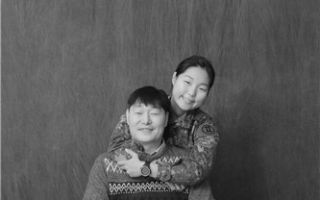 군인 딸에 "약자 편에 서라" 가르친 아버지, 3명 살리고 하늘로