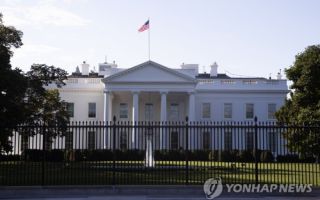 "트럼프, 백악관 공사에 1.3조원 투입 추진…80년 만에 최대"