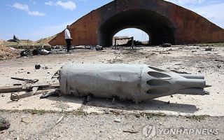 시리아 군 공항, 정체불명 전투기에 피격…"이스라엘 소행 의심"
