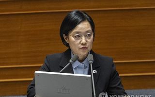 한 총리 "국민 민심 지지율로 들어…엄중하고 무겁게 생각"