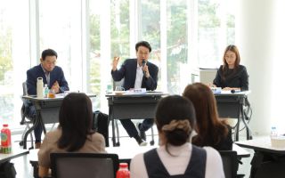 '벽 깨기' 실천 앞장선 안민석, 도민 목소리에 '귀 활짝'