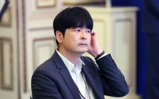 탁현민, 회견 앞둔 이 대통령에 “시사프로 진행자 5명과 대담” 제안