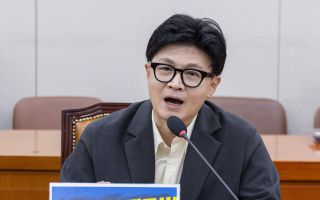 진중권 "한동훈, '노무현 성역' 민주당 약점 파고들어…크게 당황"