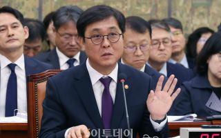 최휘영 장관 “한예종 이전, 문체부는 전혀 검토한 바 없어”