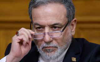 외무는 파키스탄, 軍은 “회담 없다”... 이란 내홍에 협상 재개 불확실