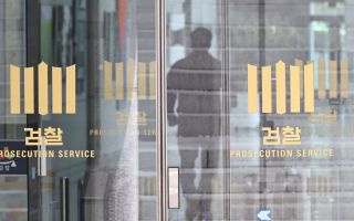 검사 줄사직, 사건 산더미… 형사 기소 1년새 7500건 줄어