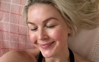 돌아온 백악관 대변인, 공격 본능 명불허전… “미친 민주당원들”