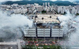 “5층에 리튬배터리 로봇 수백대”... 쿠팡물류센터 불 확산 막아라