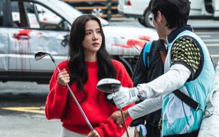 지수, 가족 경영 선 그었는데...'뉴토피아' 크레디트에 이름 버젓이