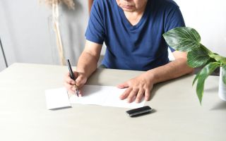 "모든 재산은 그 여자에게"…노름꾼 父가 남긴 유언장, 법적 효력 있을까