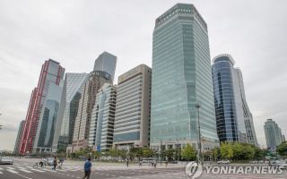 코스피 하루에 50조 몰리는데…100억도 거래 안 되는 종목 73%