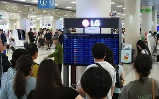 제주공항 결항 105편·지연 85편… 휴가철 주말 하늘길 멈췄다