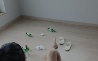 '2차 가해' 논란 후 자진하차…김선태, 술병 가득한 방서 공개한 근황