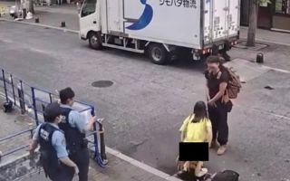 "대낮 길 한복판서 바지 내린 女"…버젓이 노상 배변하는데 그냥 지나친 日 경찰