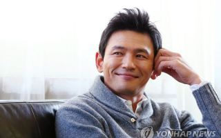 "불안감이나 공포 일으킬 정도"…'황정민 스토킹' 40대 女, 벌금 600만원