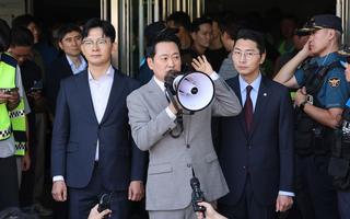 국민의힘 "민주당 지지율 역전, '올공' 사태 이후 2030 공략 덕뿐"
