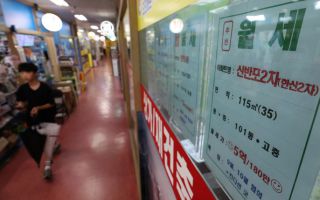 "숨만 쉬어도 166만원이 자동이체"…서울 아파트 월세 비중 50% 첫 돌파