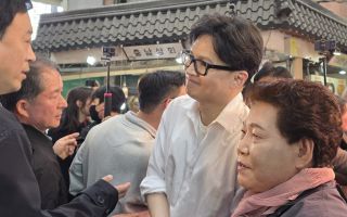 한동훈, 이재명 대통령 겨냥 "깜박이도 안켜고 중동전쟁 끼어놓고 비판하니 '매국노'?"
