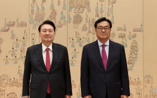 '윤석열 비서실장' 정진석, '박수현 지역구' 보궐선거 출마?