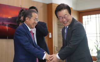 李대통령, 홍준표와 비공개 오찬…洪 "나라 위한 열정으로 마지막 인생"