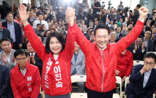 이진숙 손잡은 장동혁 "90% 압도적 득표 보고파…국회로 보내자"