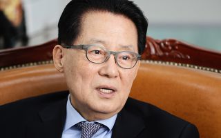 李 회견 예고에…박지원 "개헌·공소취소 '클리어'하게 말해달라"