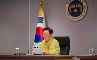 李대통령, 오세훈에 “공급 늘리자는 것이지 집값 폭등 가능성 높여선 안 돼”