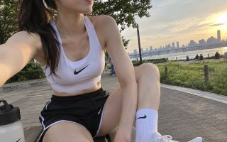 “요즘 누가 나이키 신나요” 조롱당하더니…몰락하는 운동화 신화 ‘어쩌다’