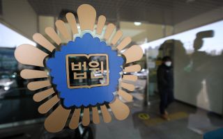 20대 알바생 머리·허리 쓰다듬은 식당 업주 ‘추행죄’ 벌금 700만원