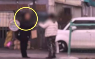 '1억 순금' 들고 지구대 찾은 60대 여성..."전달하러 가는데 이상해"