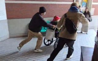 370억 재산 노렸나…102세 노인과 '몰래 혼인신고' 한 간병인