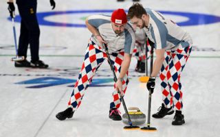 노르웨이 컬링팀, 파격 '피에로 바지' 또 입은 이유…뭉클한 사연