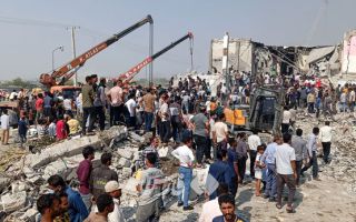 미 공습으로 초등학생 등 108명 사망...이란 보복 여론 확산 관측도