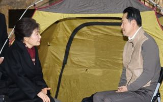 박근혜, 장동혁 만나 "단식 중단해달라"…장동혁 "그렇게 하겠다"